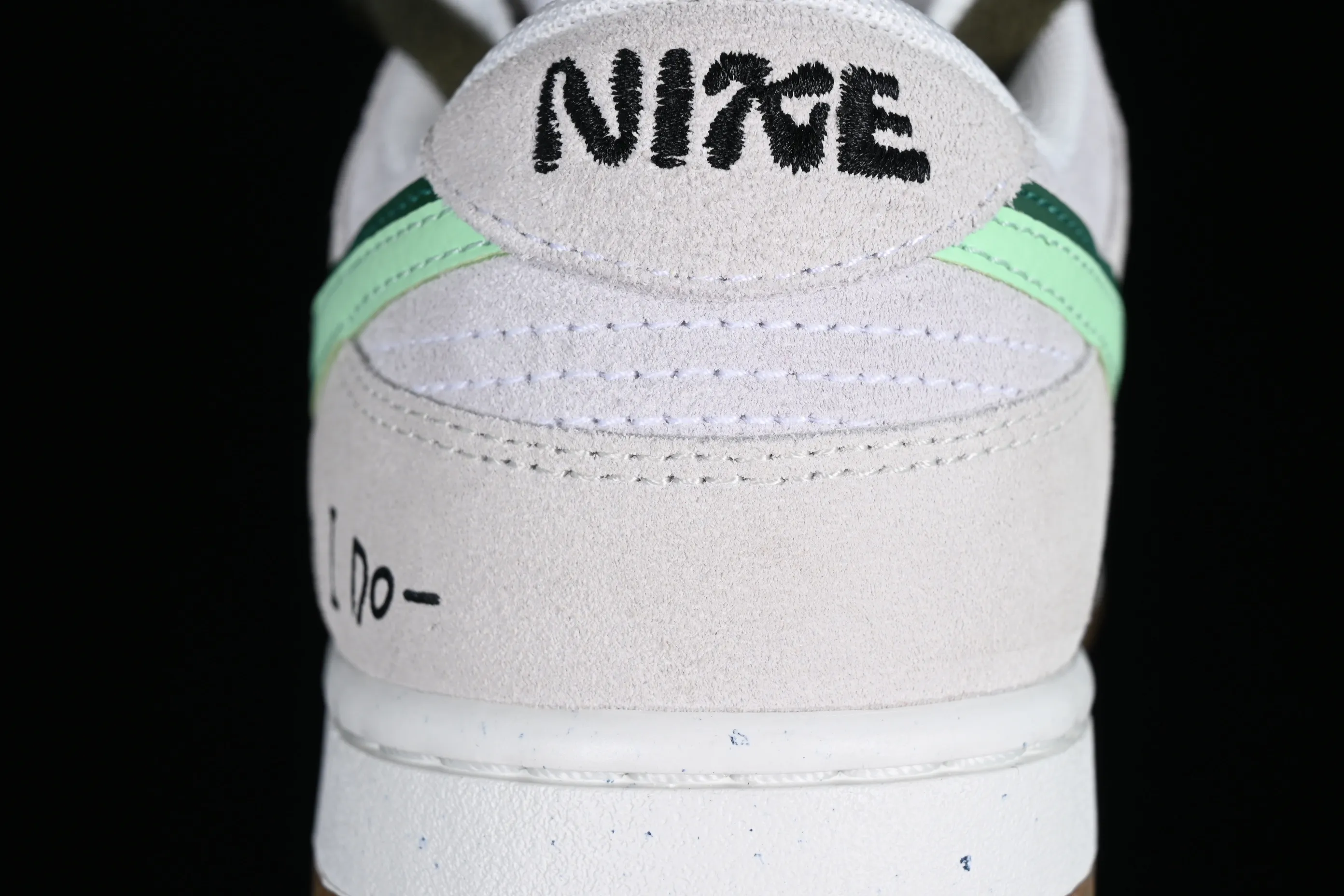 All categories Nk SB Dunk series Nk SB Dunk Low low-top sneakers Nk SB Dunk Low "85" grass green double hook SB low-top sports and leisure sneakers DO9457-141